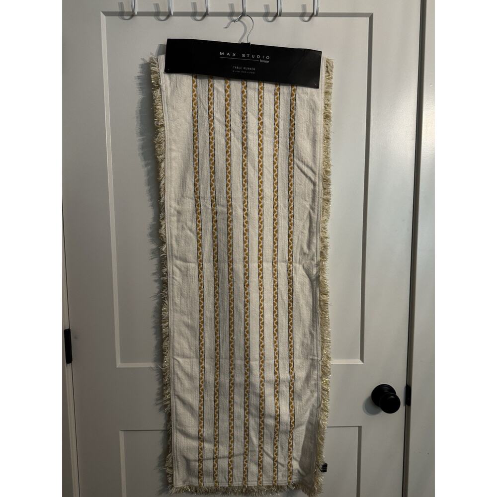 Max Studio Table Runner 16” X 90” Cream Animal Giraffe Print Stripe NWT